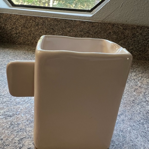 Rae Dunn Artisan Collection “Cream” Creamer - Picture 3 of 6